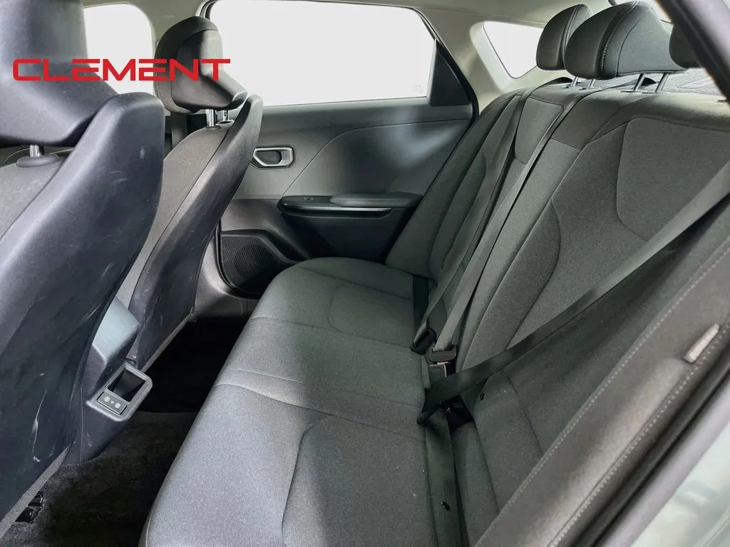 2025 Kia K4 LXS - Photo 27