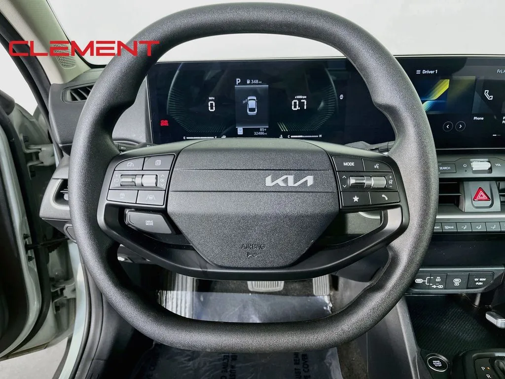 2025 Kia K4 LXS - Photo 12