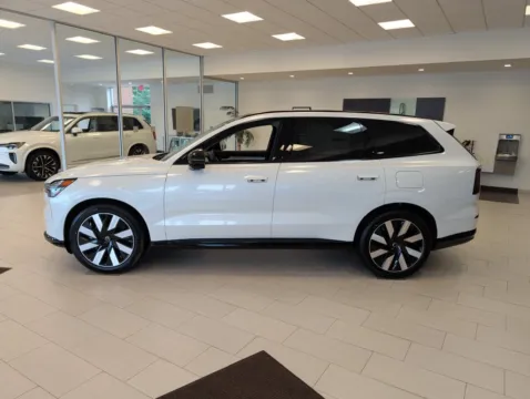 Photos of 2026 Volvo EX90 Twin Motor Ultra for sale in Mansfield, OH at Clement Volvo Cars Mansfield
