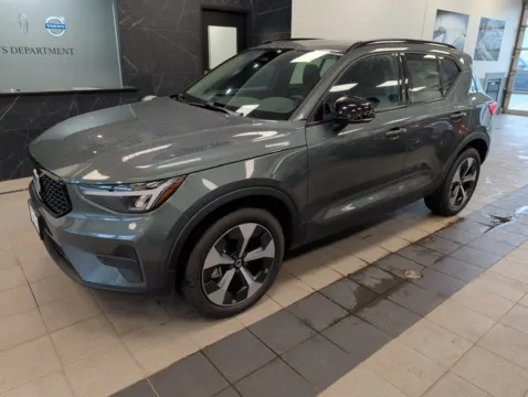 Green 2026 Volvo XC40 B5 Core for sale in Mansfield, OH