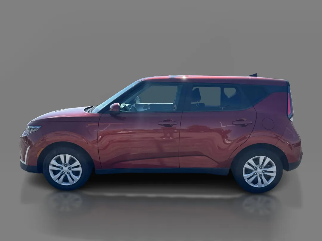 2023 Kia Soul LX - Photo 8