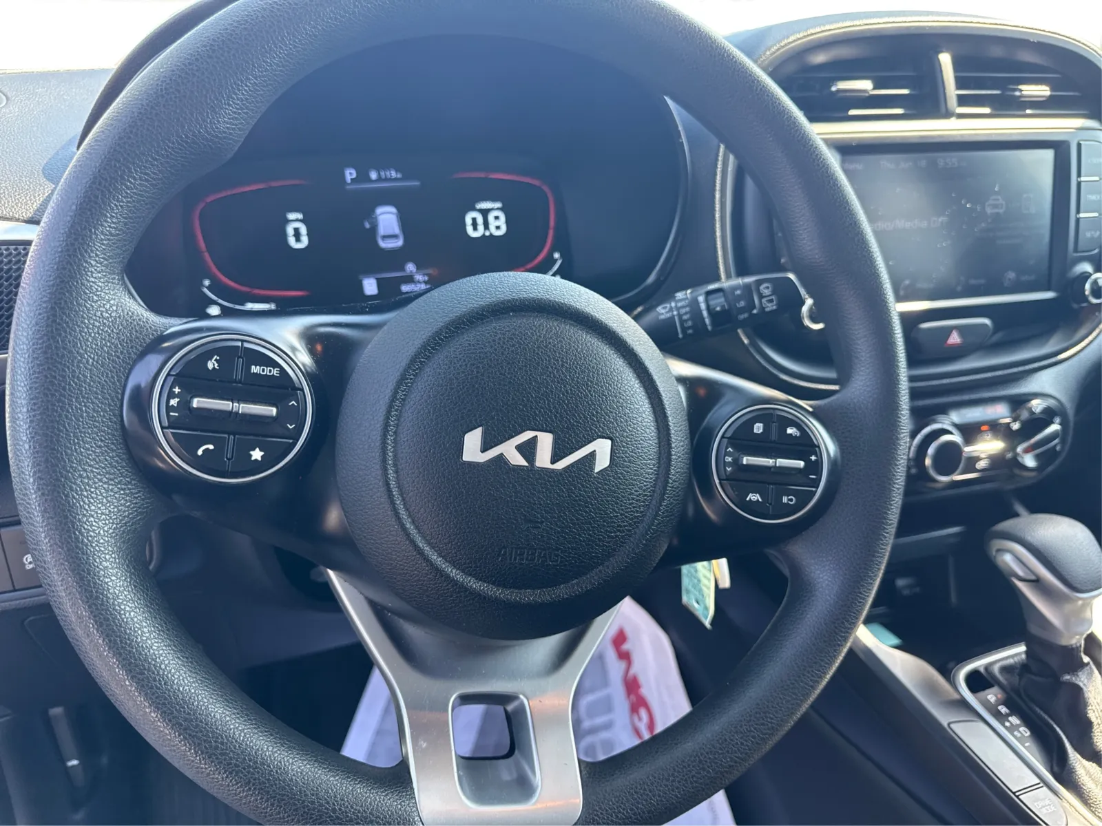 2023 Kia Soul LX - Photo 14