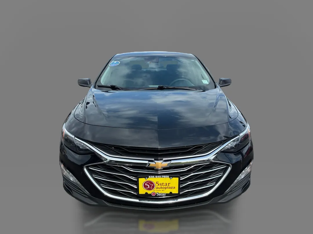 Chevrolet Malibu photo 2