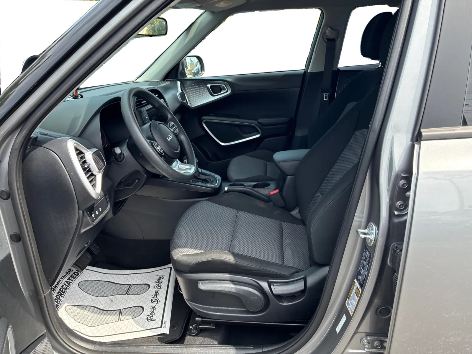 2025 Kia Soul LX - Photo 9