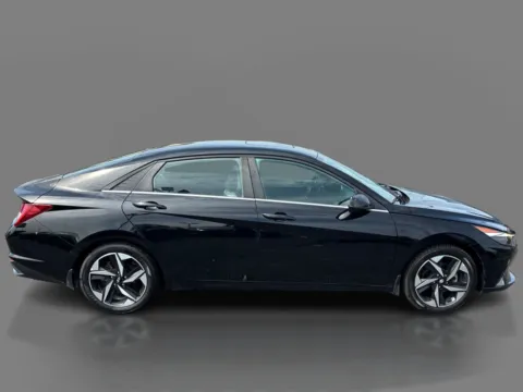 More photos of 2022 Hyundai Elantra Limited IVT at 5 Star Auto Plaza - Sedalia, MO