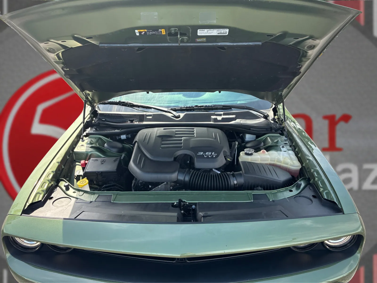 Dodge Challenger photo 10