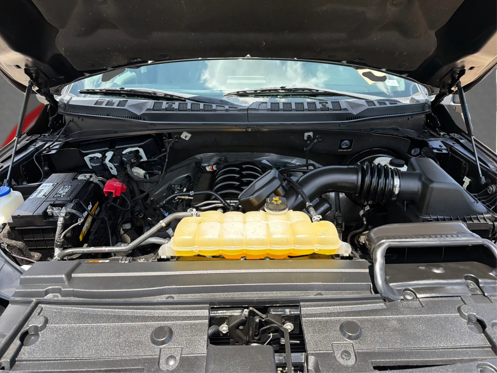 Ford F-150 photo 11