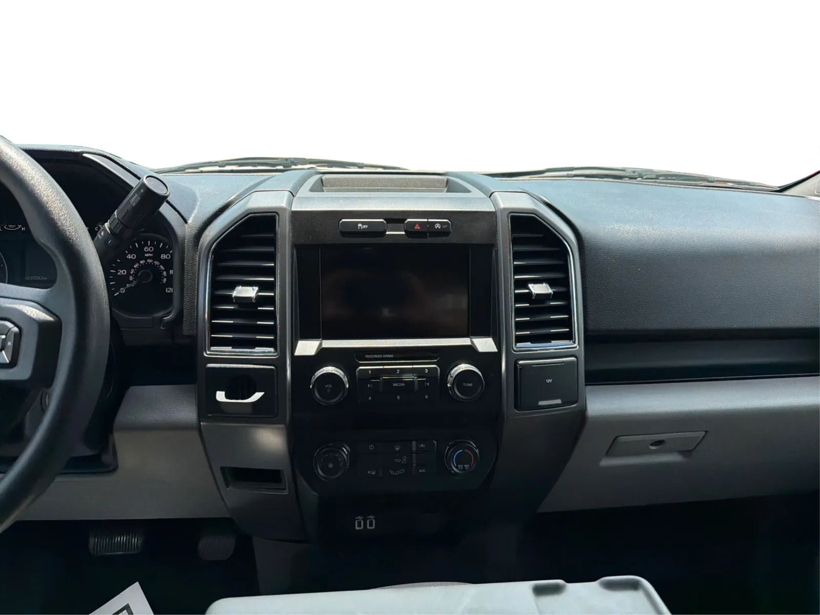 Ford F-150 photo 14