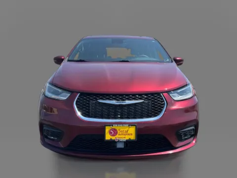 Photos of 2022 Chrysler Pacifica Hybrid Touring L FWD for sale in Sedalia, MO at 5 Star Auto Plaza - Sedalia
