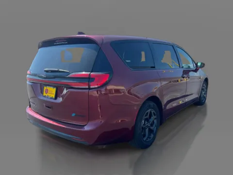 More photos of 2022 Chrysler Pacifica Hybrid Touring L FWD at 5 Star Auto Plaza - Sedalia, MO