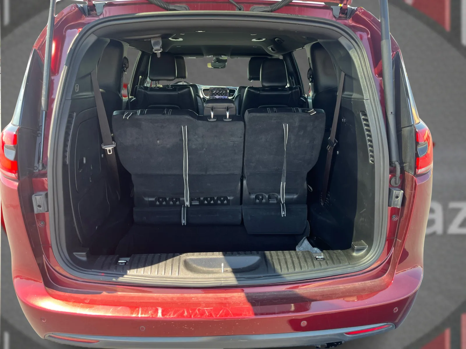 Chrysler Pacifica photo 13