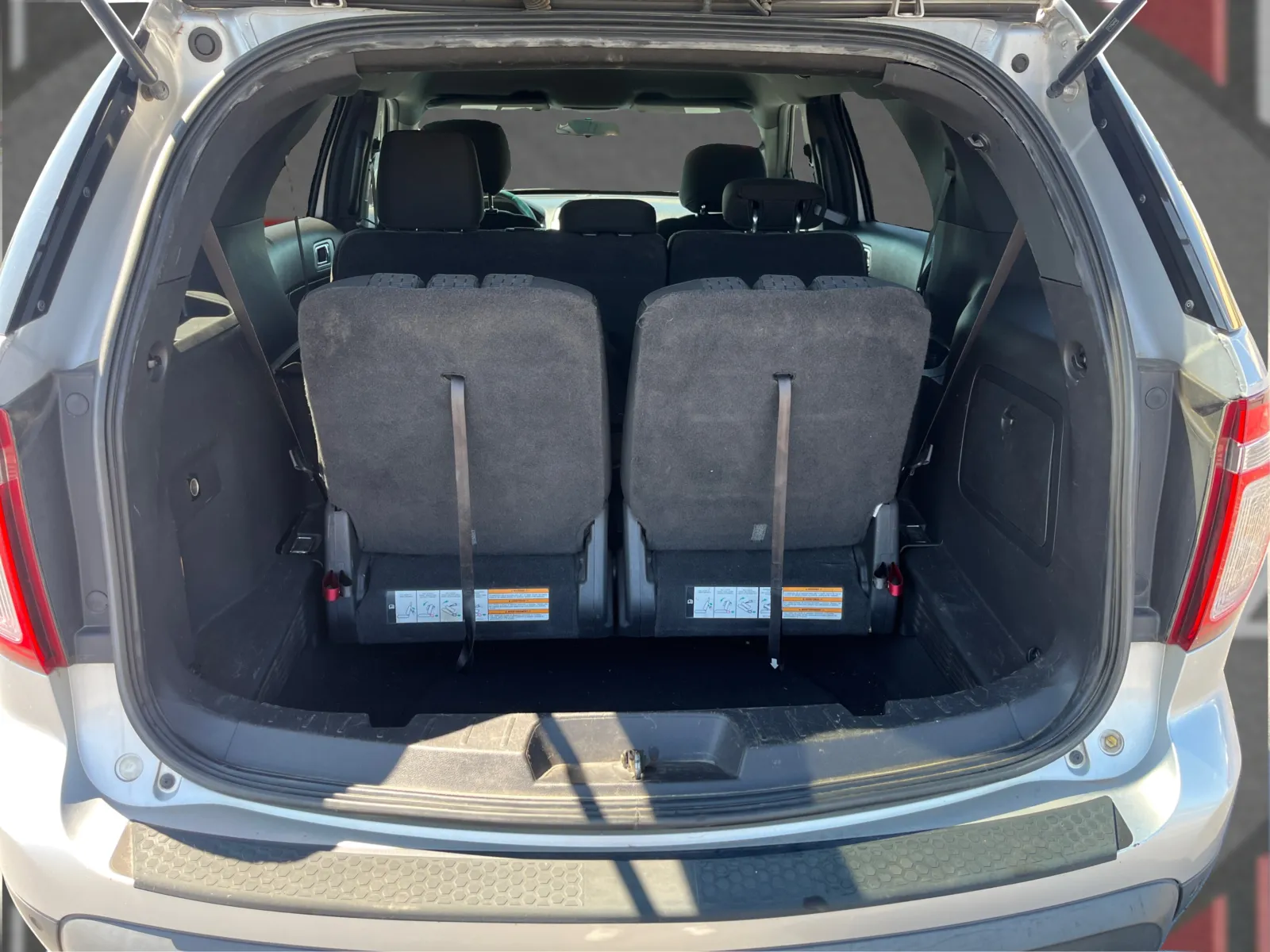 Ford Explorer photo 13