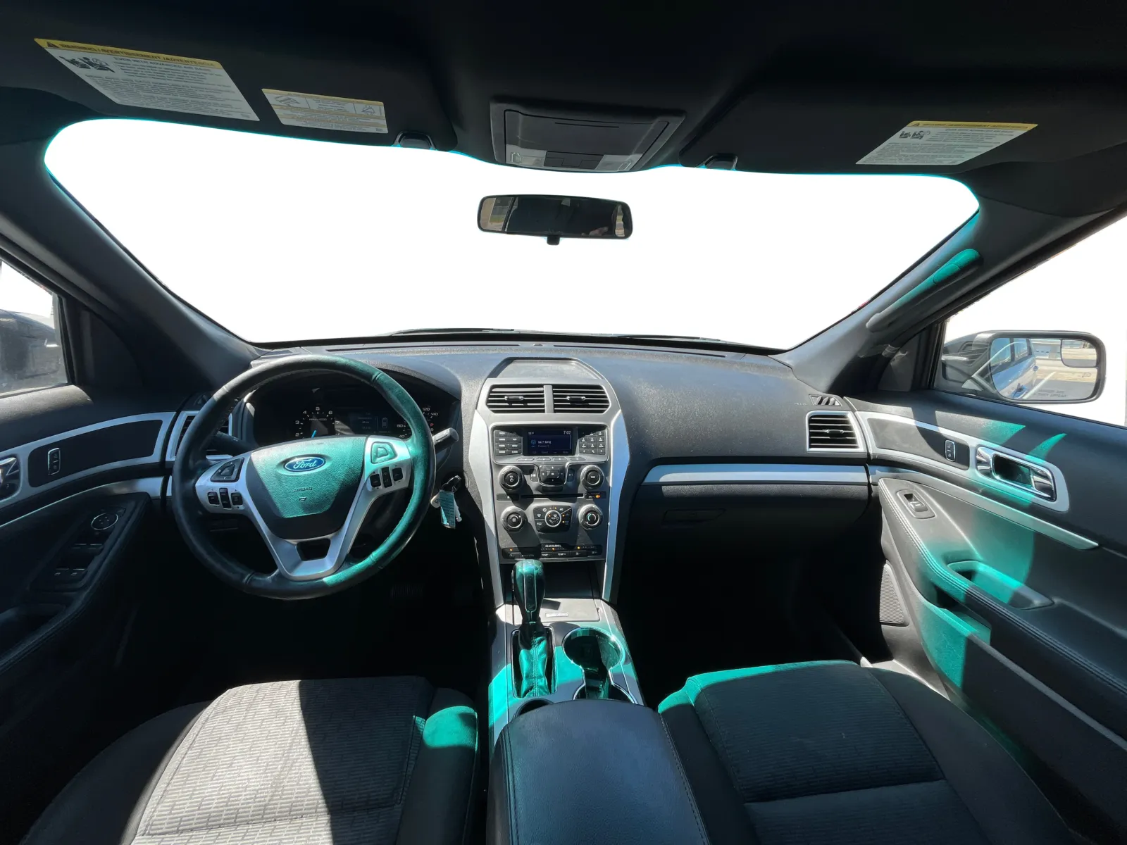 Ford Explorer photo 22
