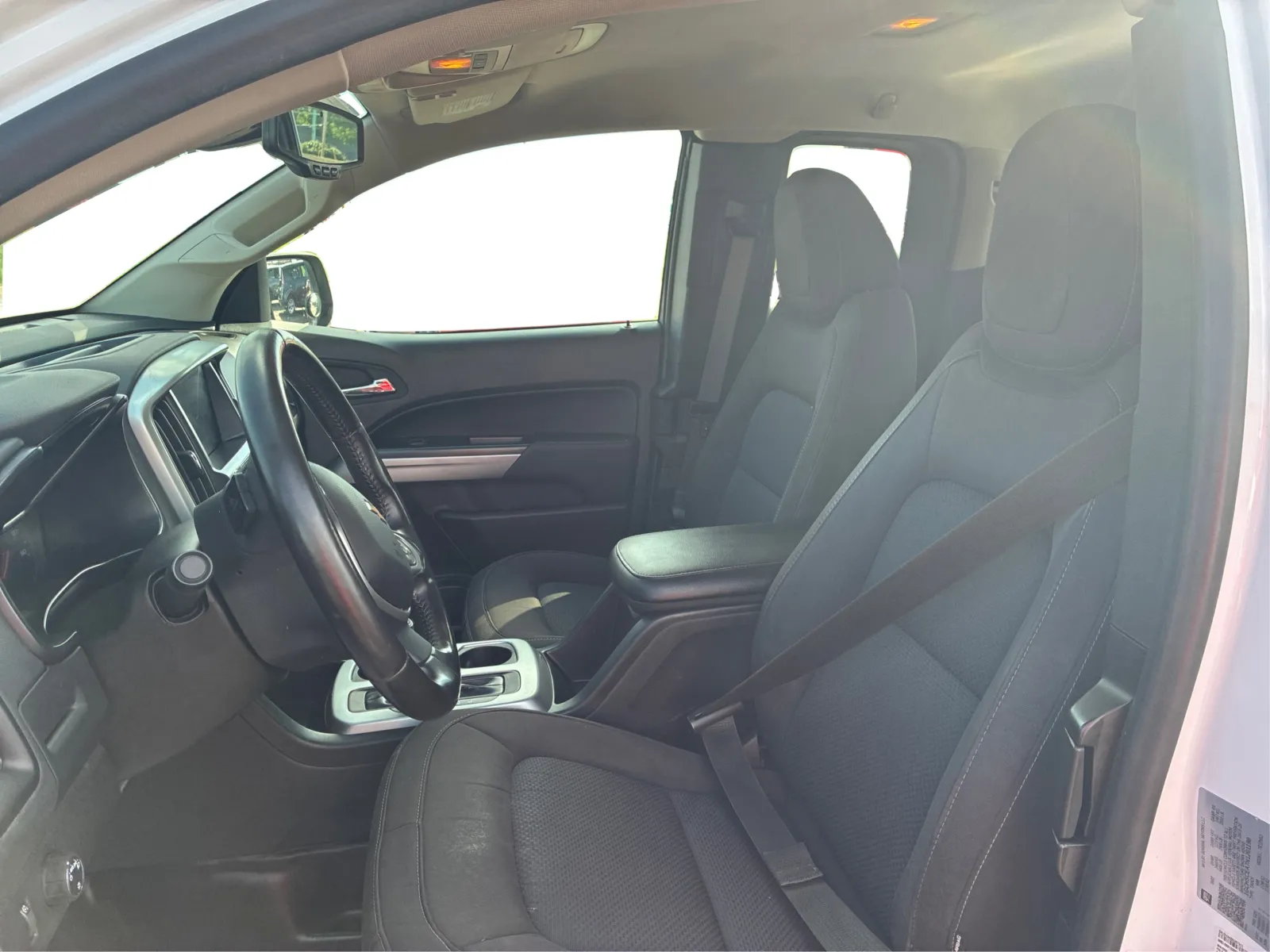 Chevrolet Colorado photo 9