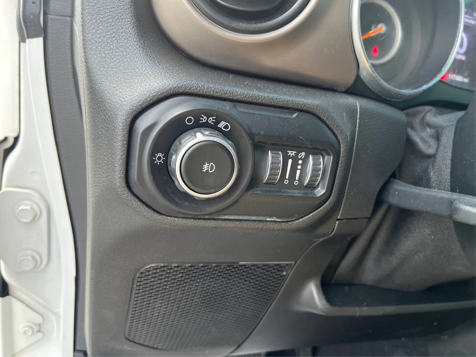 Jeep Wrangler photo 18