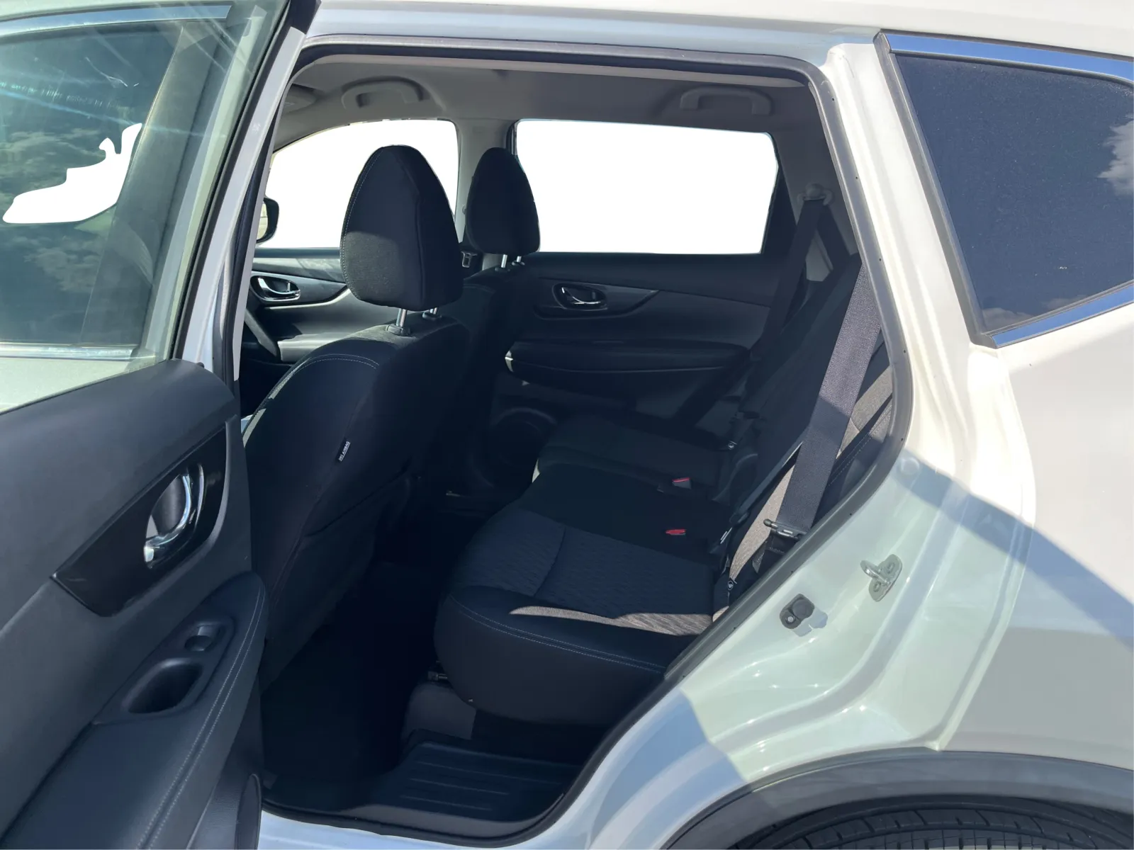 Nissan Rogue photo 10