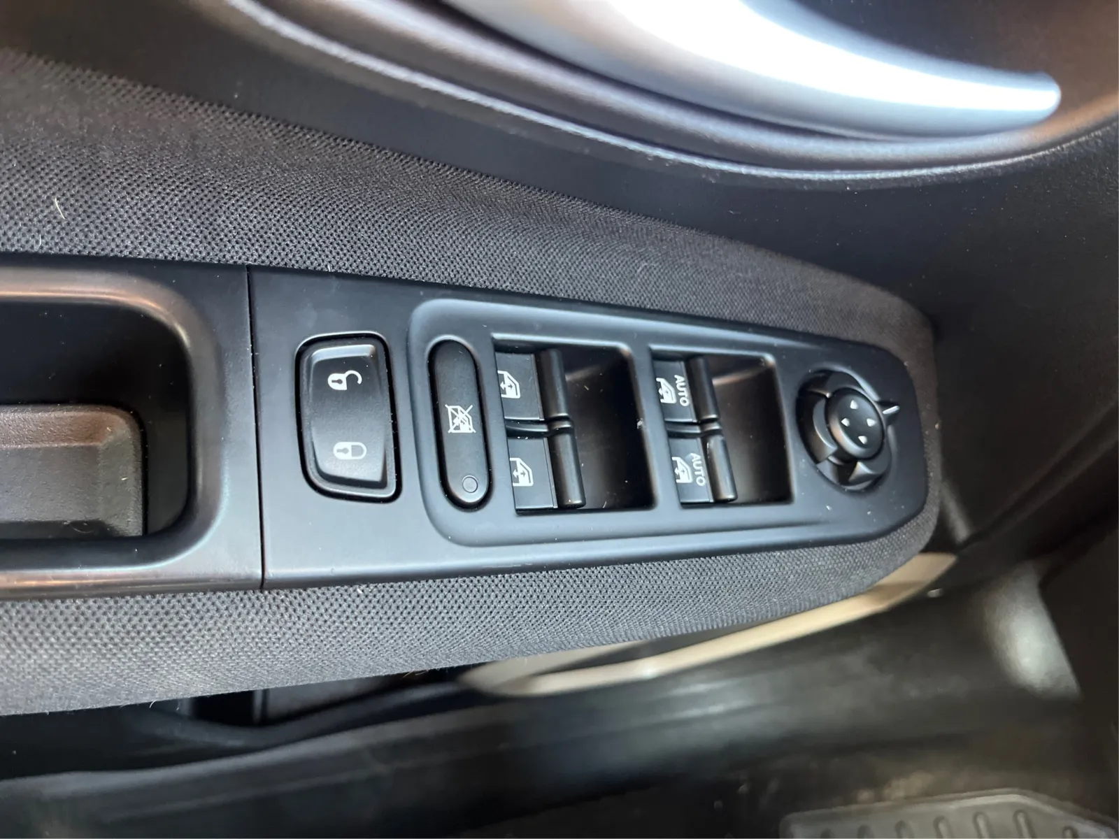 Jeep Renegade photo 19