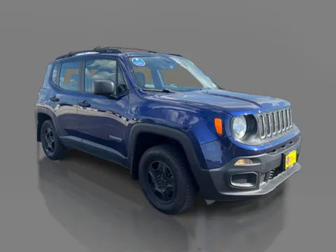 Another view of 2017 Jeep Renegade 4d SUV 4WD Sport for sale in Sedalia, MO at 5 Star Auto Plaza - Sedalia