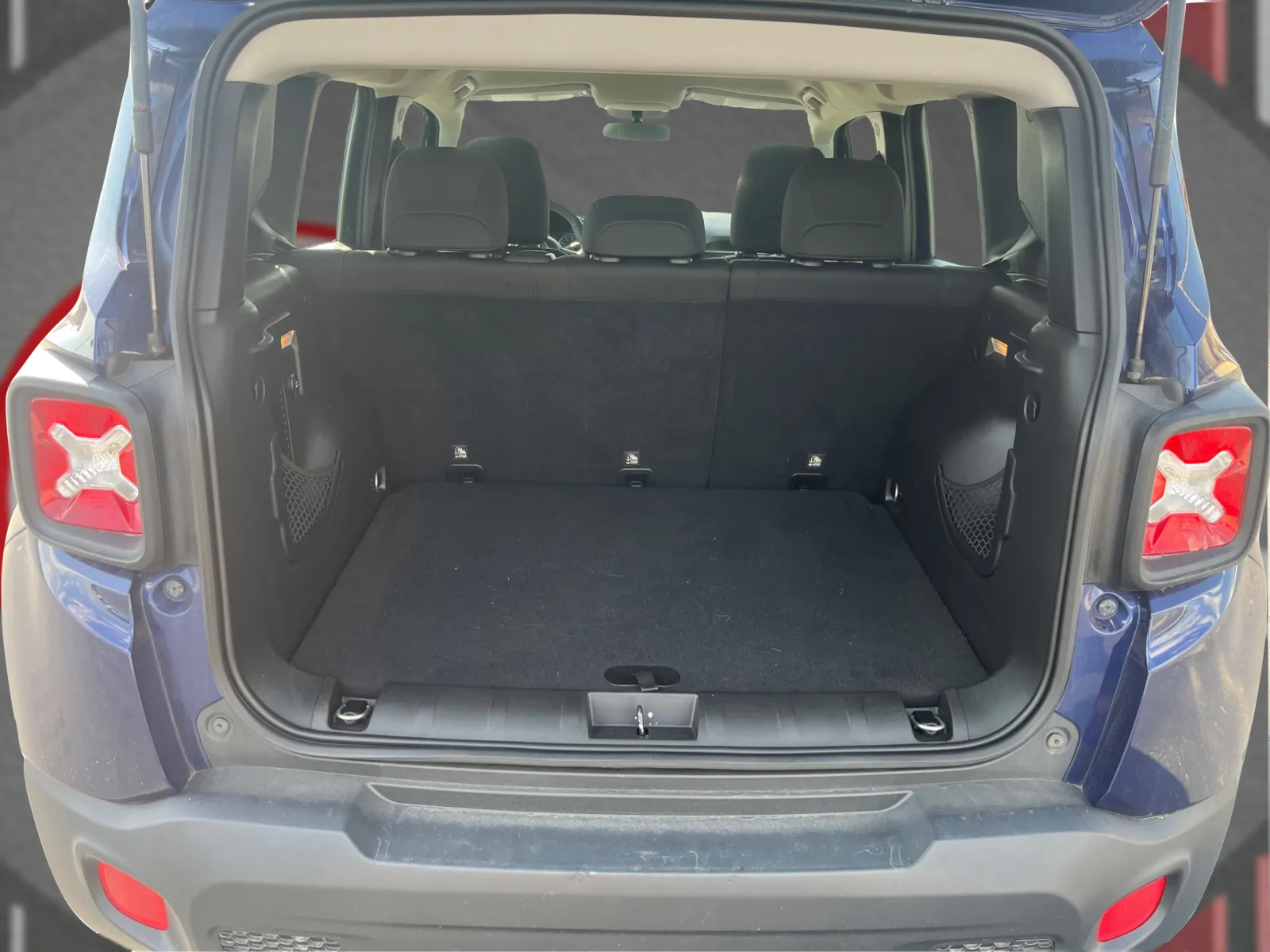 Jeep Renegade photo 13
