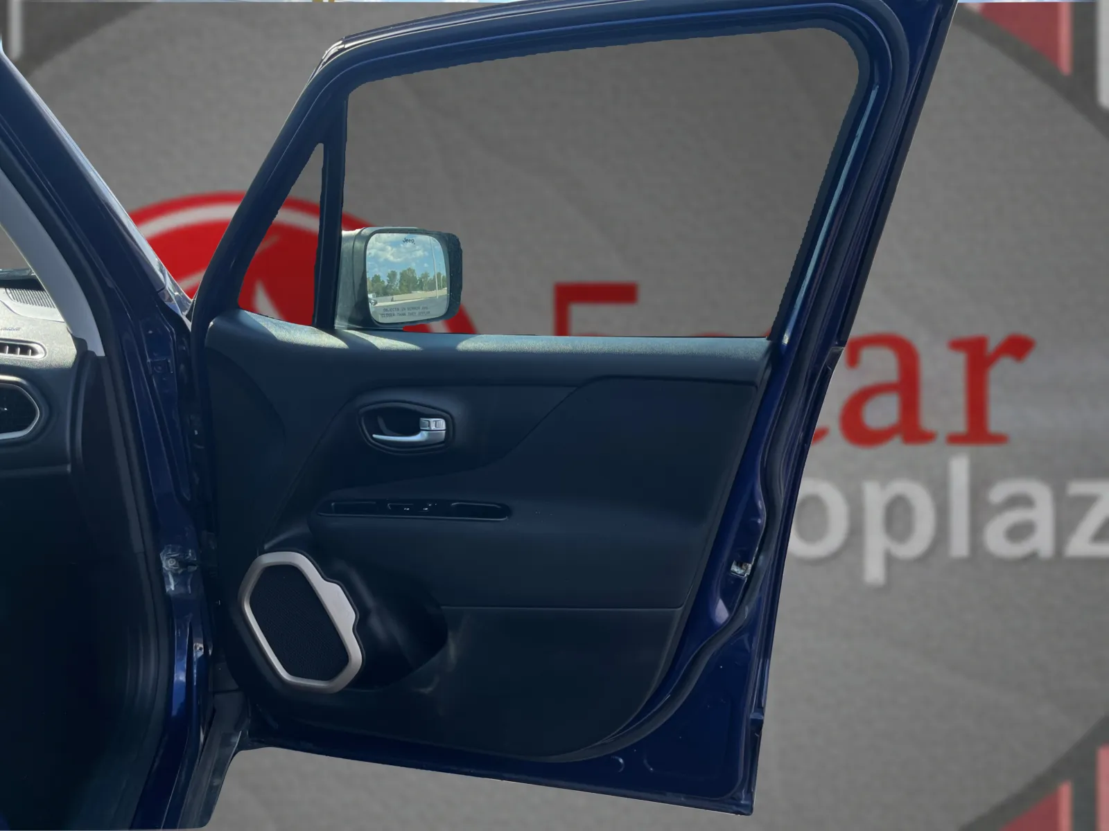 Jeep Renegade photo 21