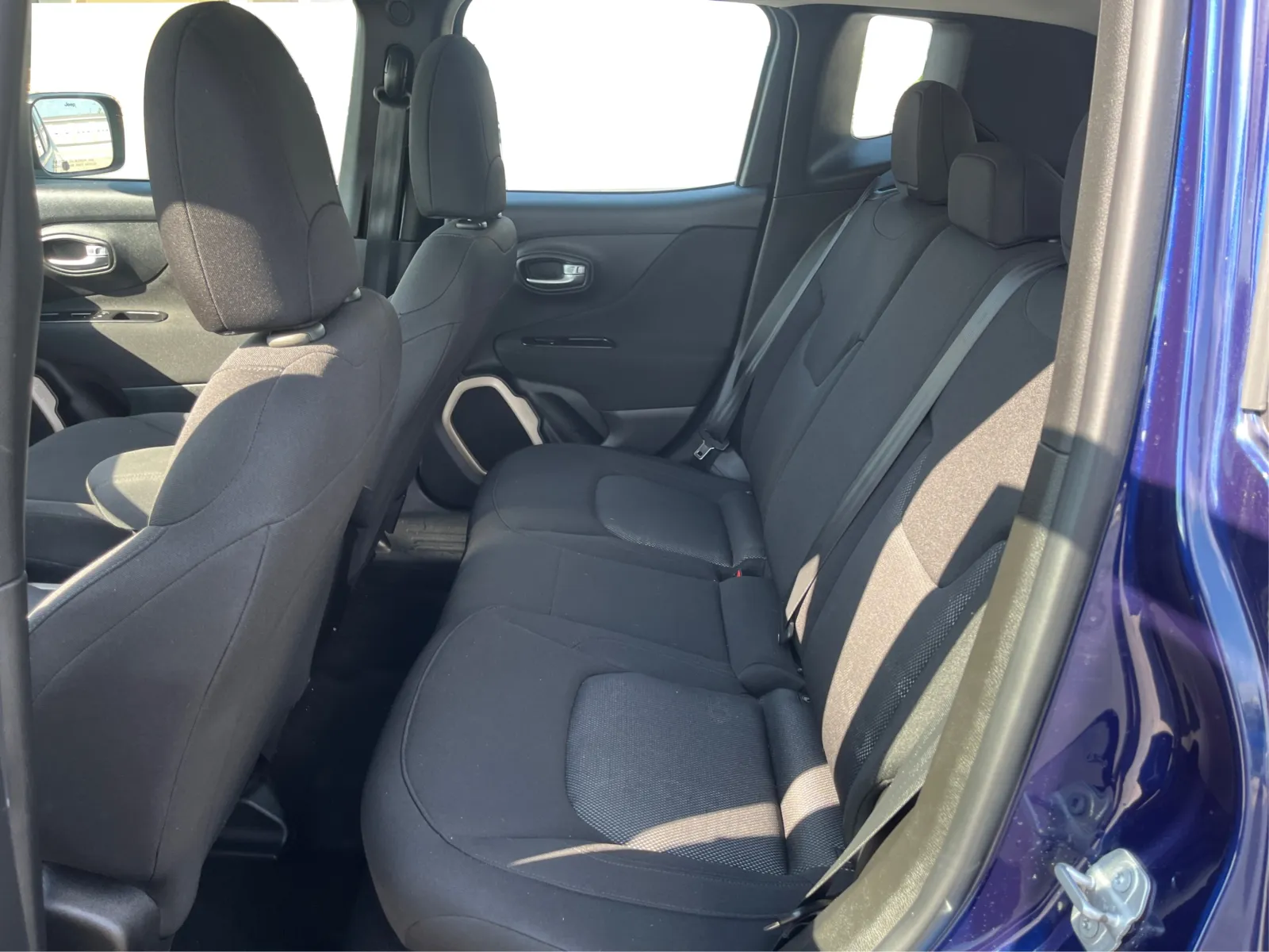 Jeep Renegade photo 10