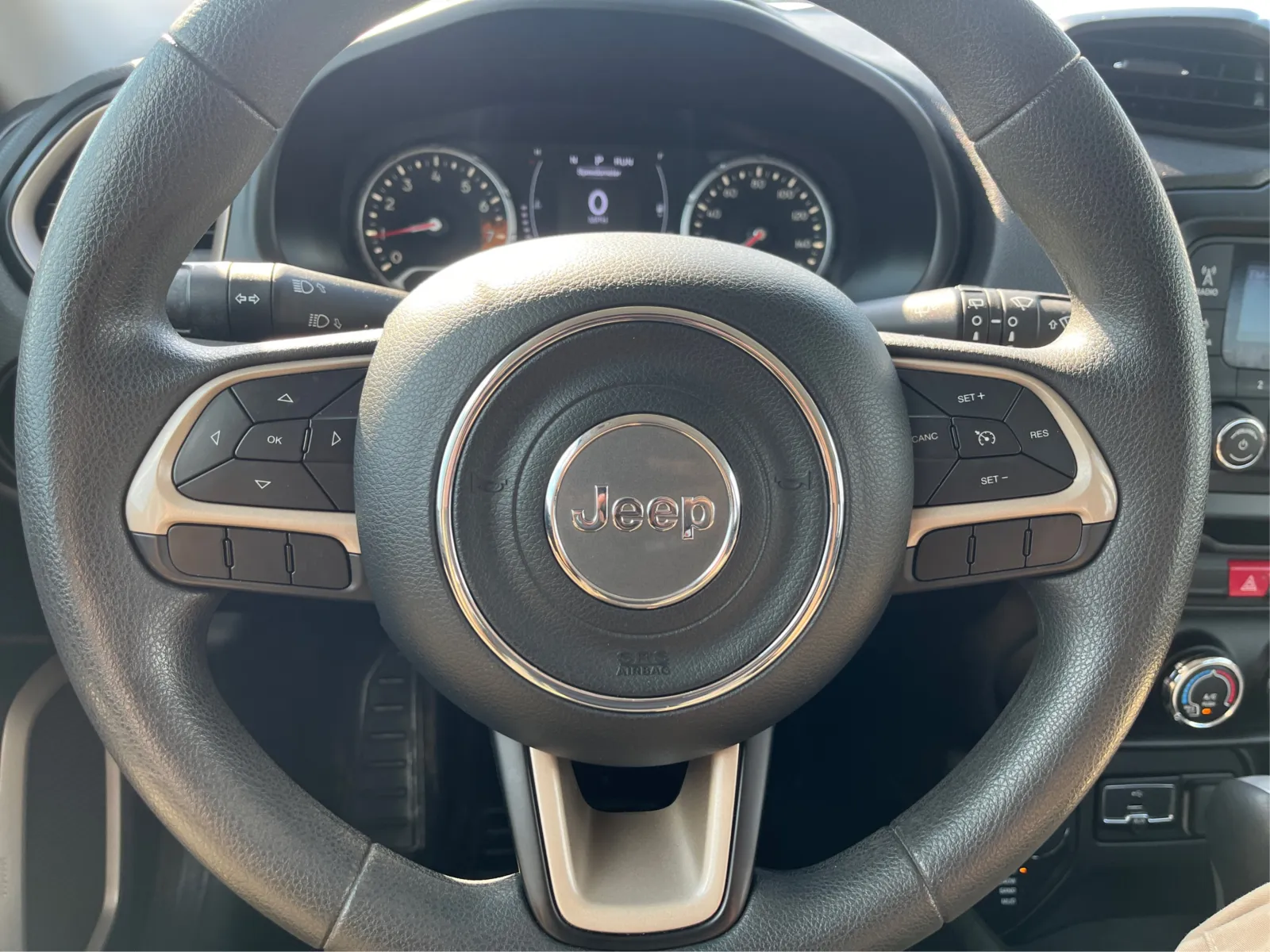 Jeep Renegade photo 17