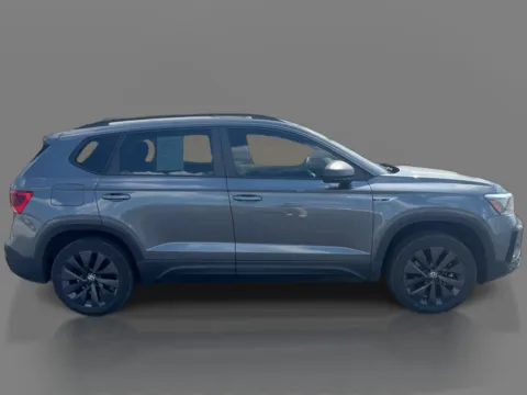 More photos of 2022 Volkswagen Taos S FWD at 5 Star Auto Plaza - Sedalia, MO