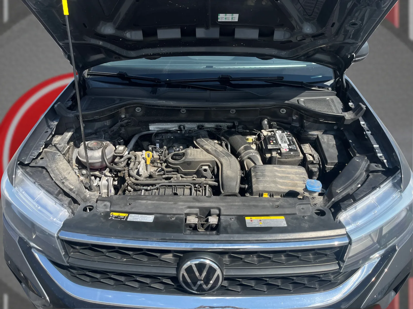 Volkswagen Taos photo 11