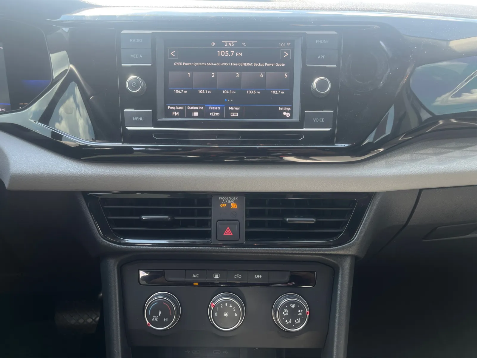 Volkswagen Taos photo 14