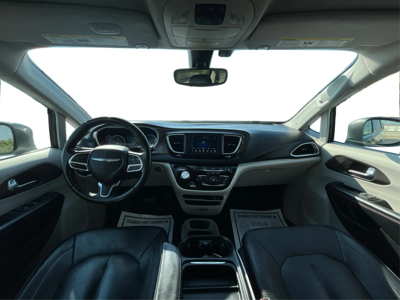 Chrysler Pacifica photo 23