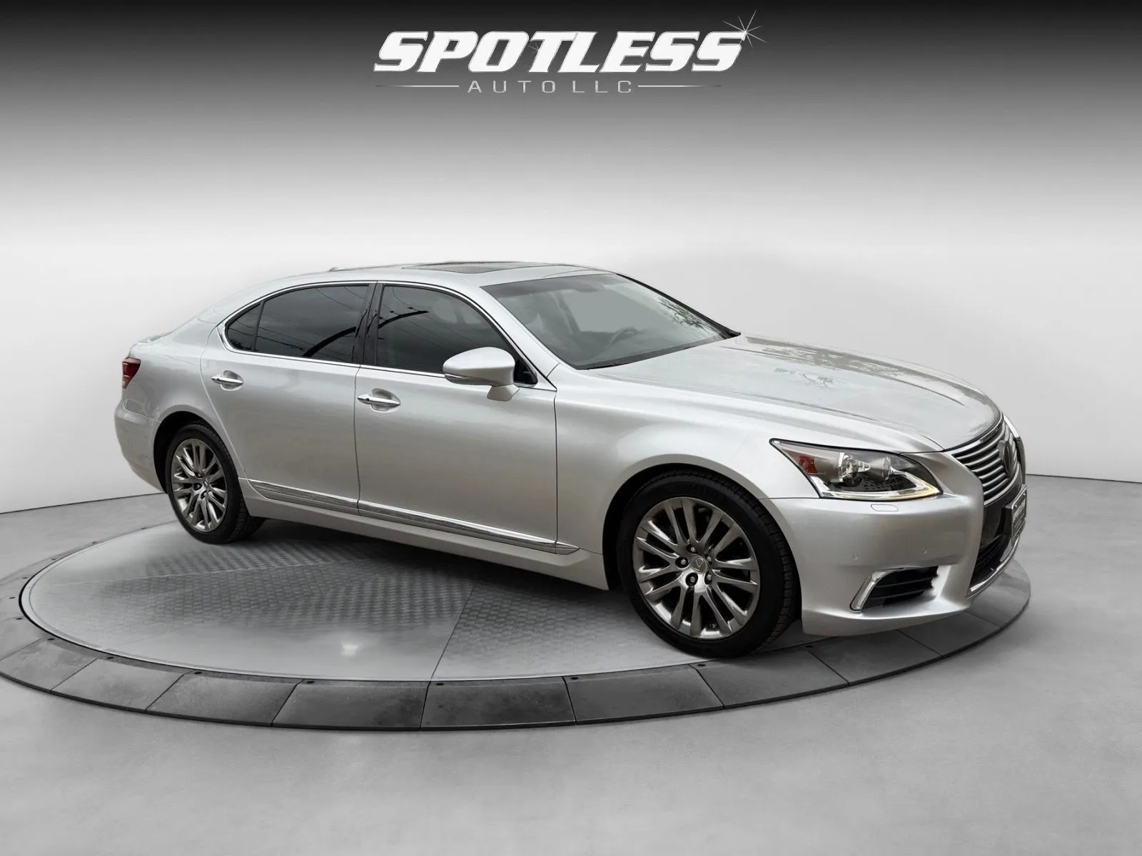 2017 Lexus LS L - Photo 9