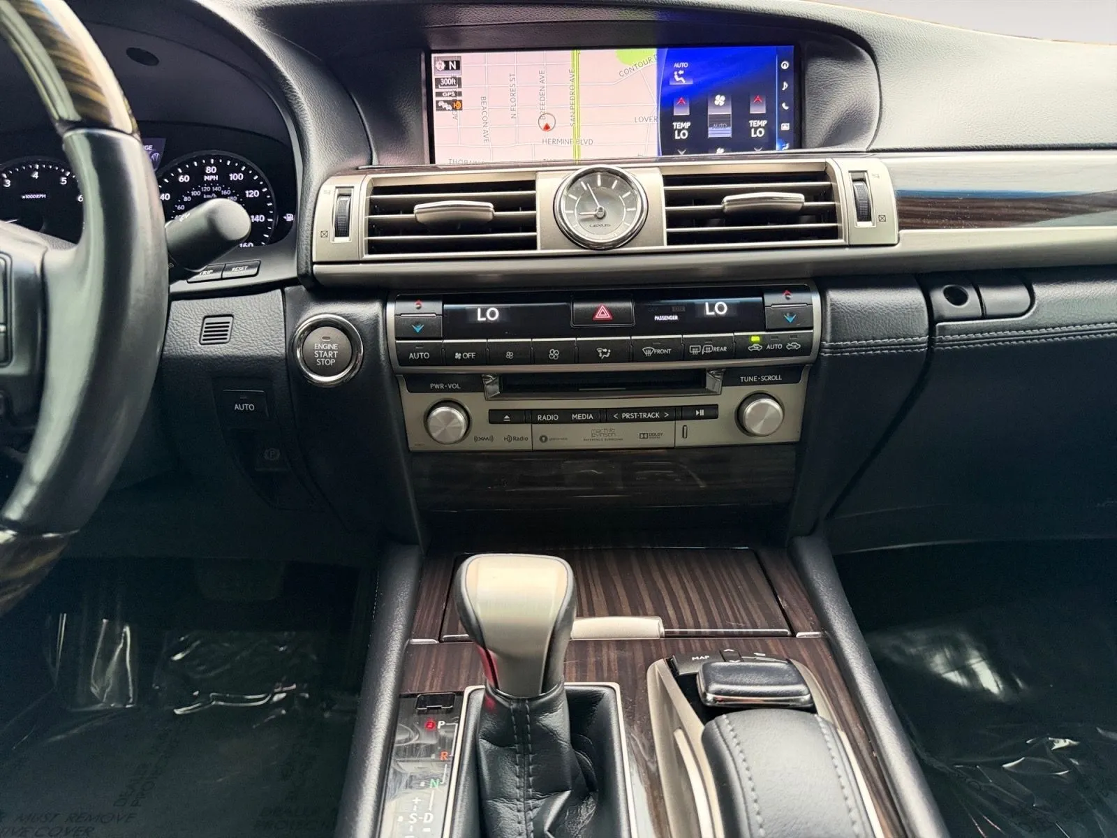 2017 Lexus LS L - Photo 25