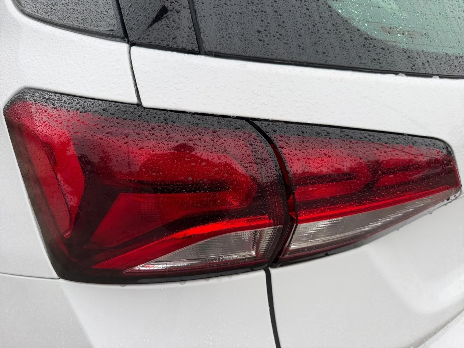 2024 Chevrolet Equinox LS - Photo 12