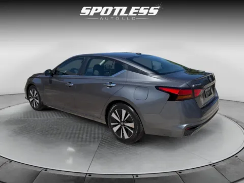 More photos of 2021 Nissan Altima 2.5 SV at Spotless Auto I-10, TX