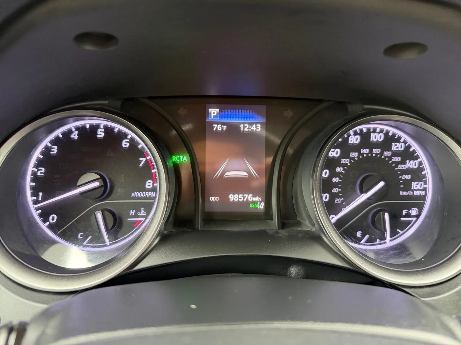 Toyota Camry photo 18