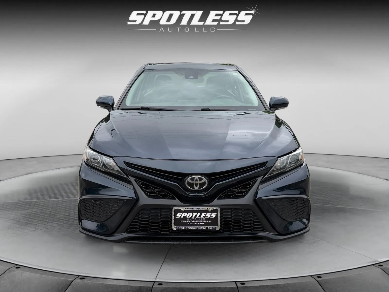Toyota Camry photo 5