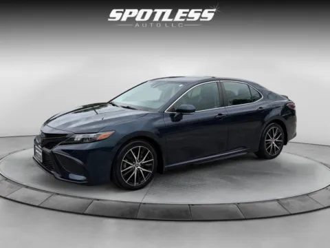 Green 2021 Toyota Camry SE for sale in San Antonio, TX