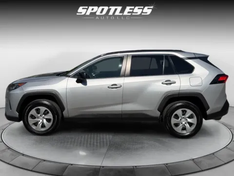 More photos of 2021 Toyota RAV4 LE at Spotless Auto I-10, TX
