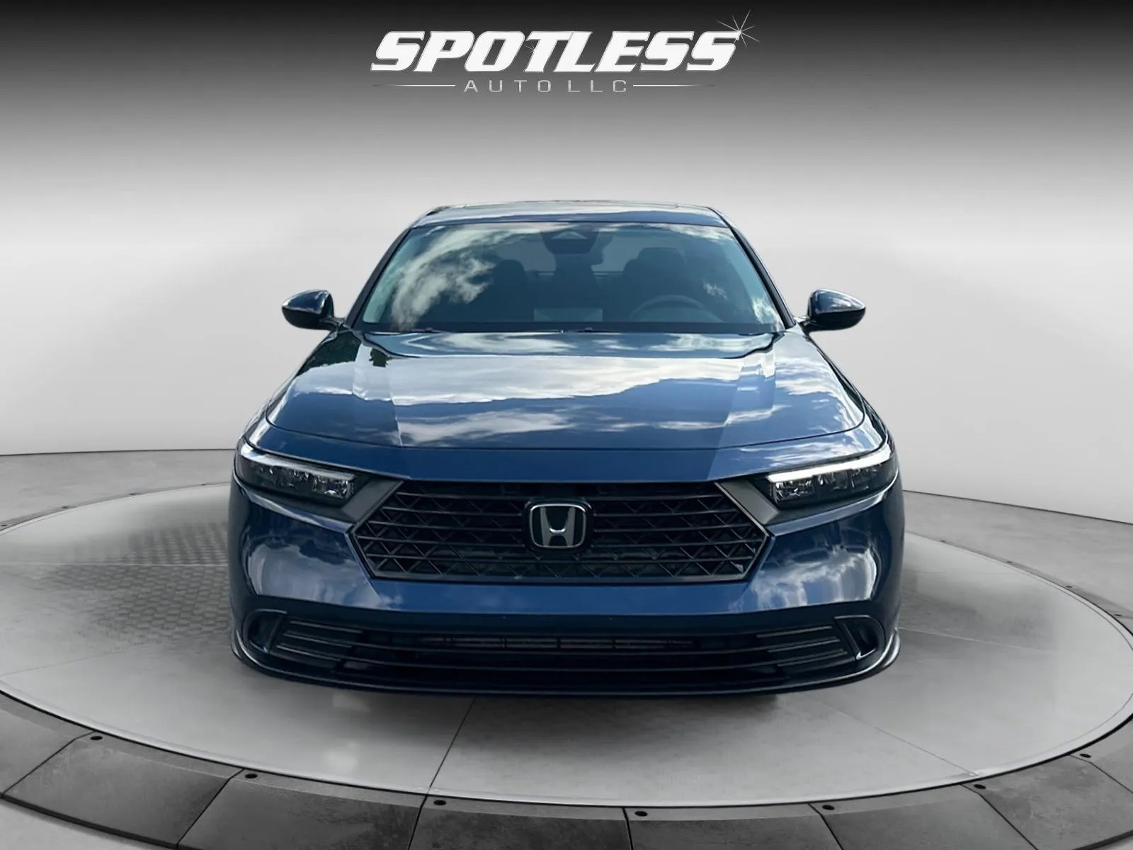 Honda Accord photo 10