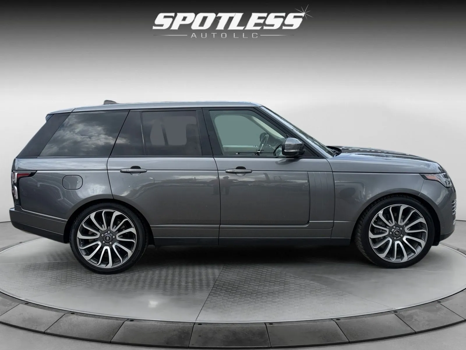 Land Rover Range Rover photo 8