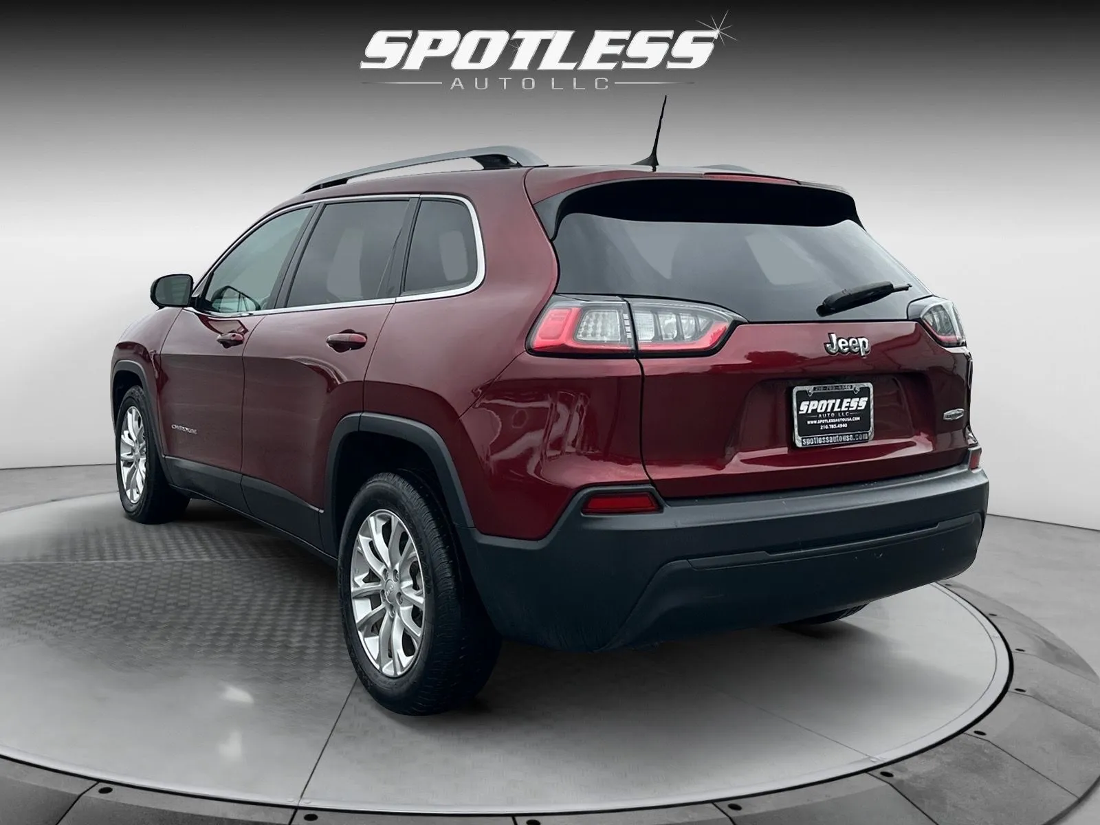 Jeep Cherokee photo 5