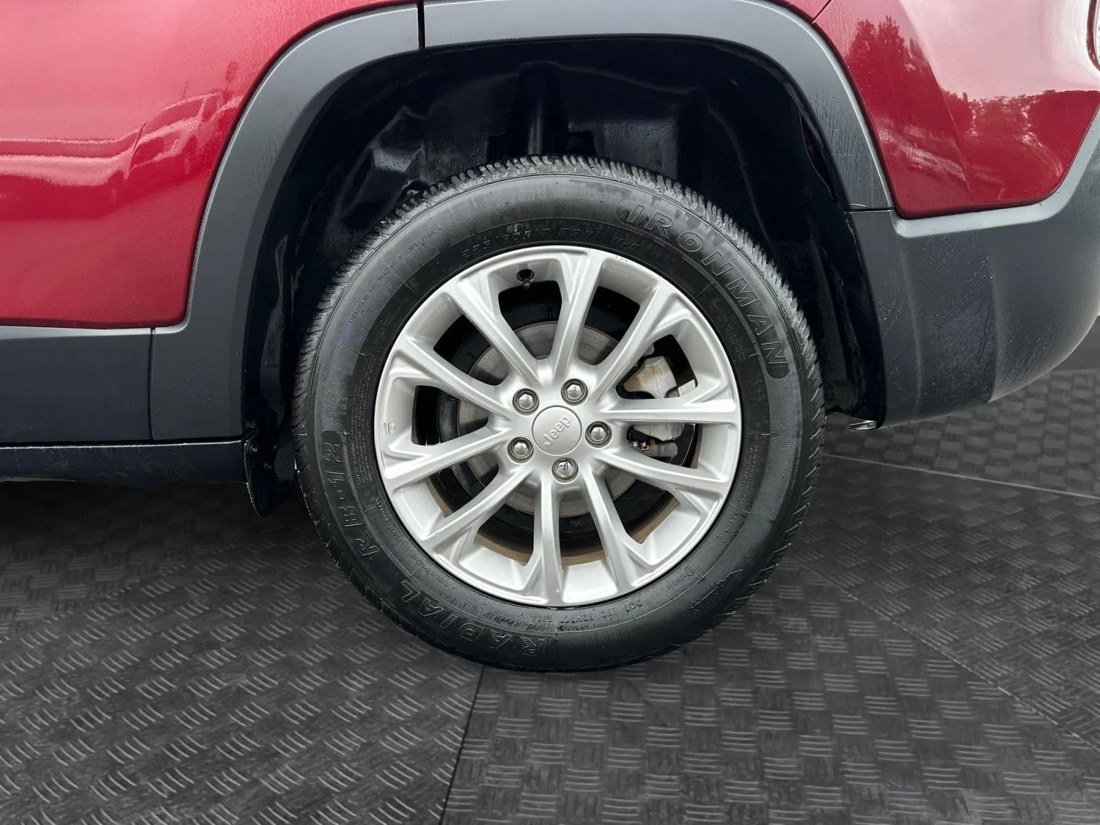 Jeep Cherokee photo 15