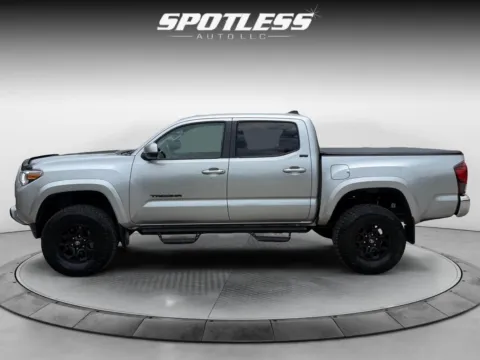 More photos of 2022 Toyota Tacoma SR5 V6 at Spotless Auto I-10, TX