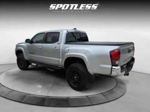 More photos of 2022 Toyota Tacoma SR5 V6 at Spotless Auto I-10, TX