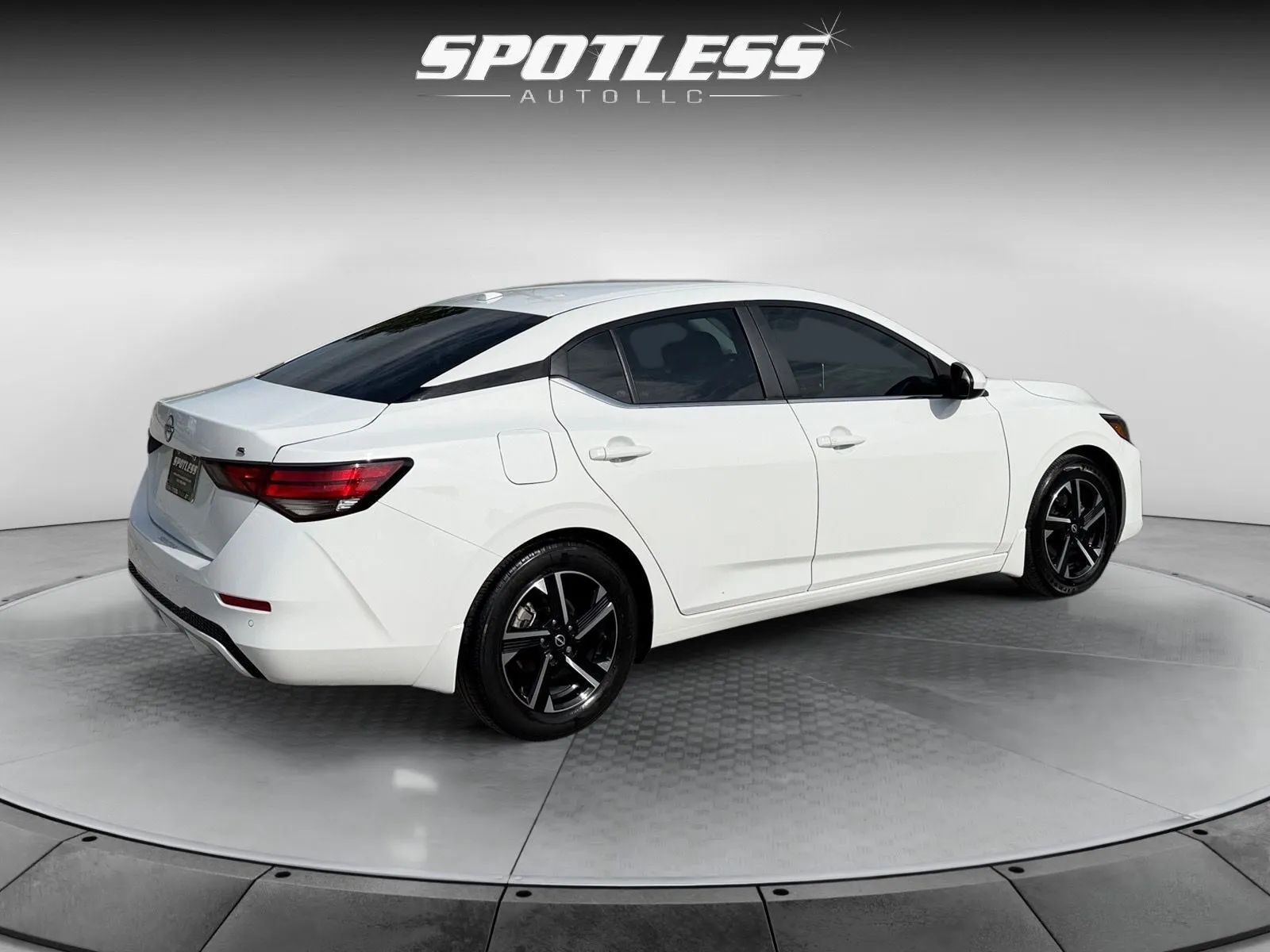 Nissan Sentra photo 7