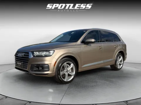 Another view of 2019 Audi Q7 quattro Prestige 55 TFSI for sale in San Antonio, TX at Spotless Auto I-10