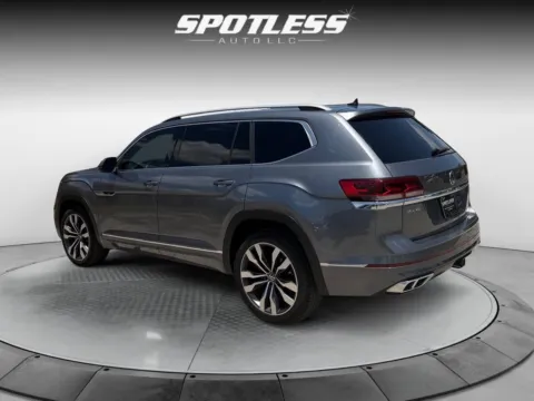 More photos of 2021 Volkswagen Atlas V6 SEL Premium R-Line 4Motion at Spotless Auto I-10, TX