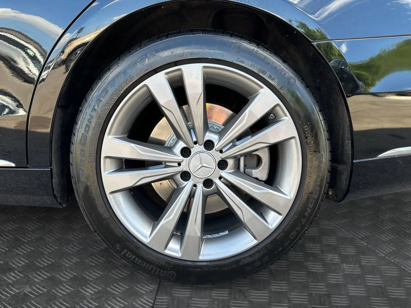 Mercedes-Benz S-Class photo 15