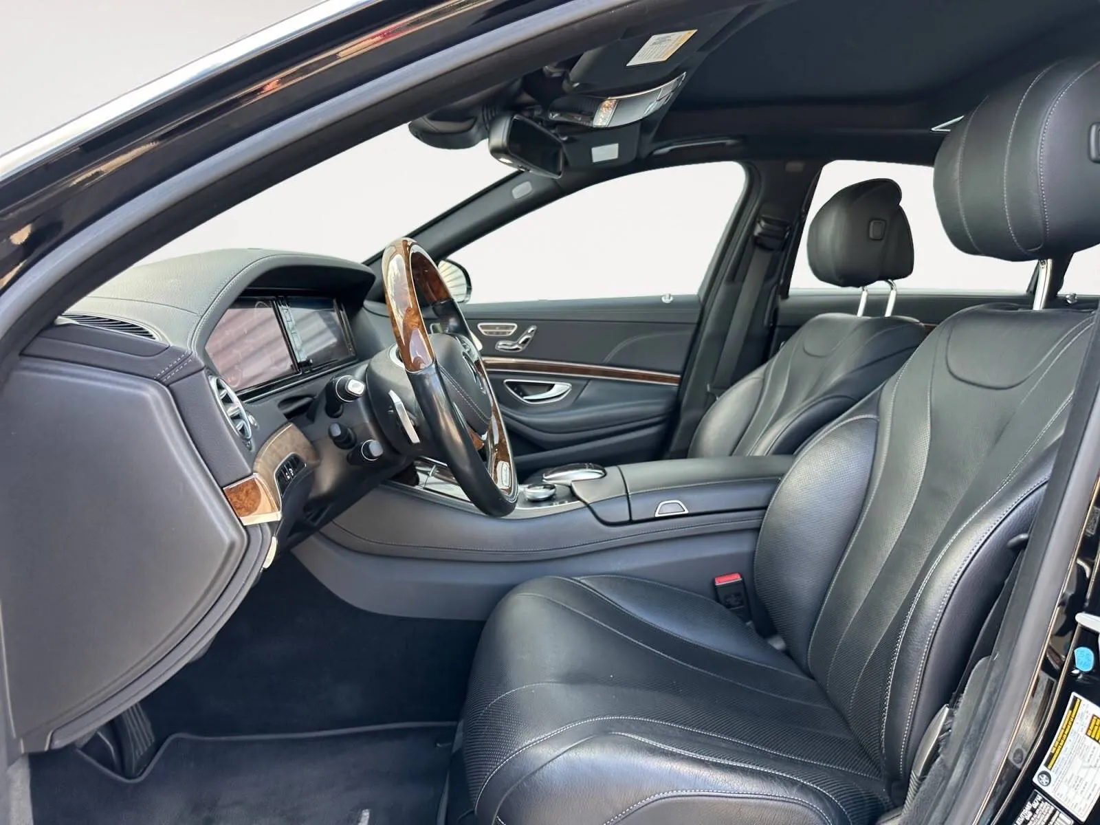 Mercedes-Benz S-Class photo 19