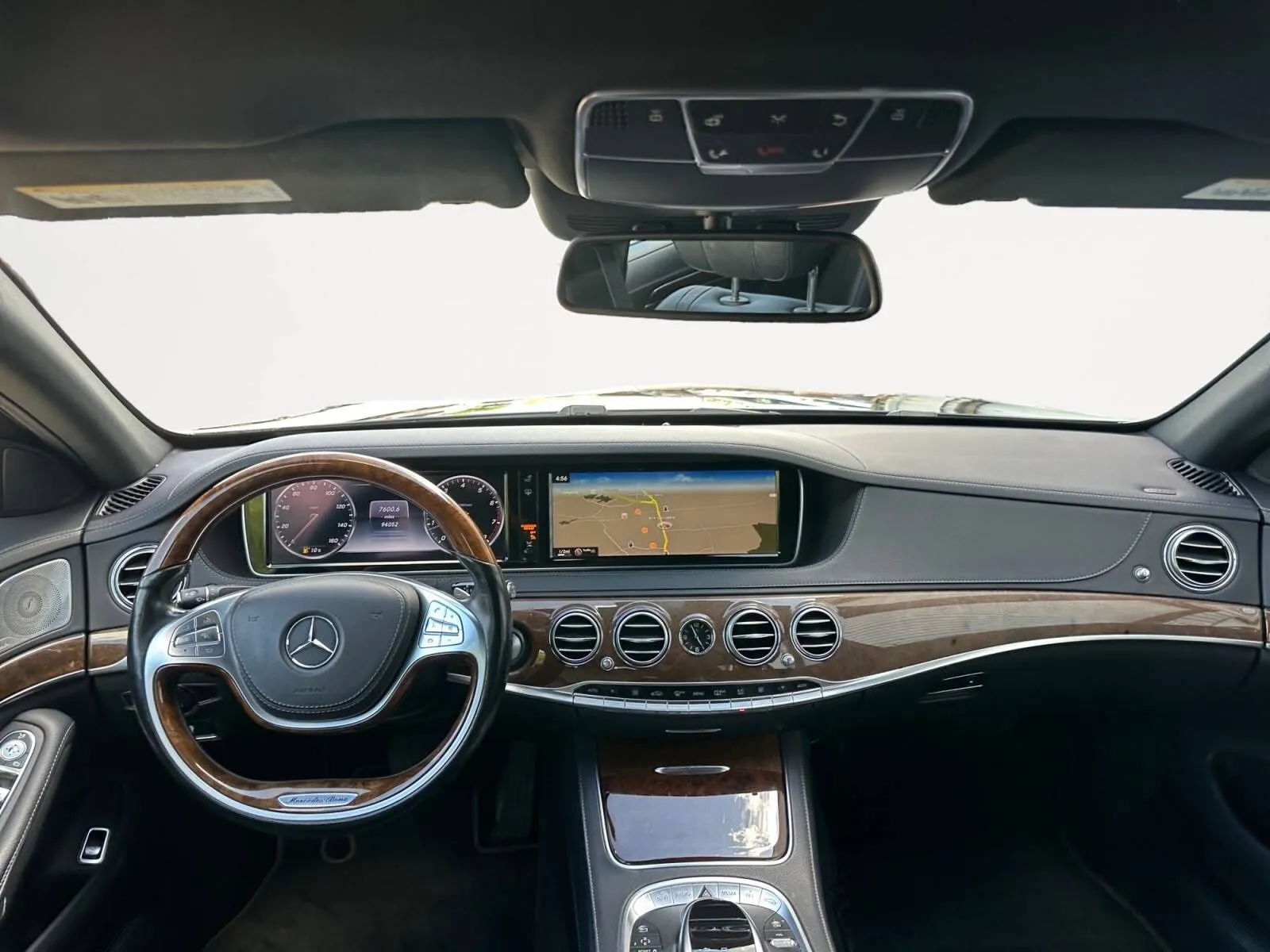 Mercedes-Benz S-Class photo 21